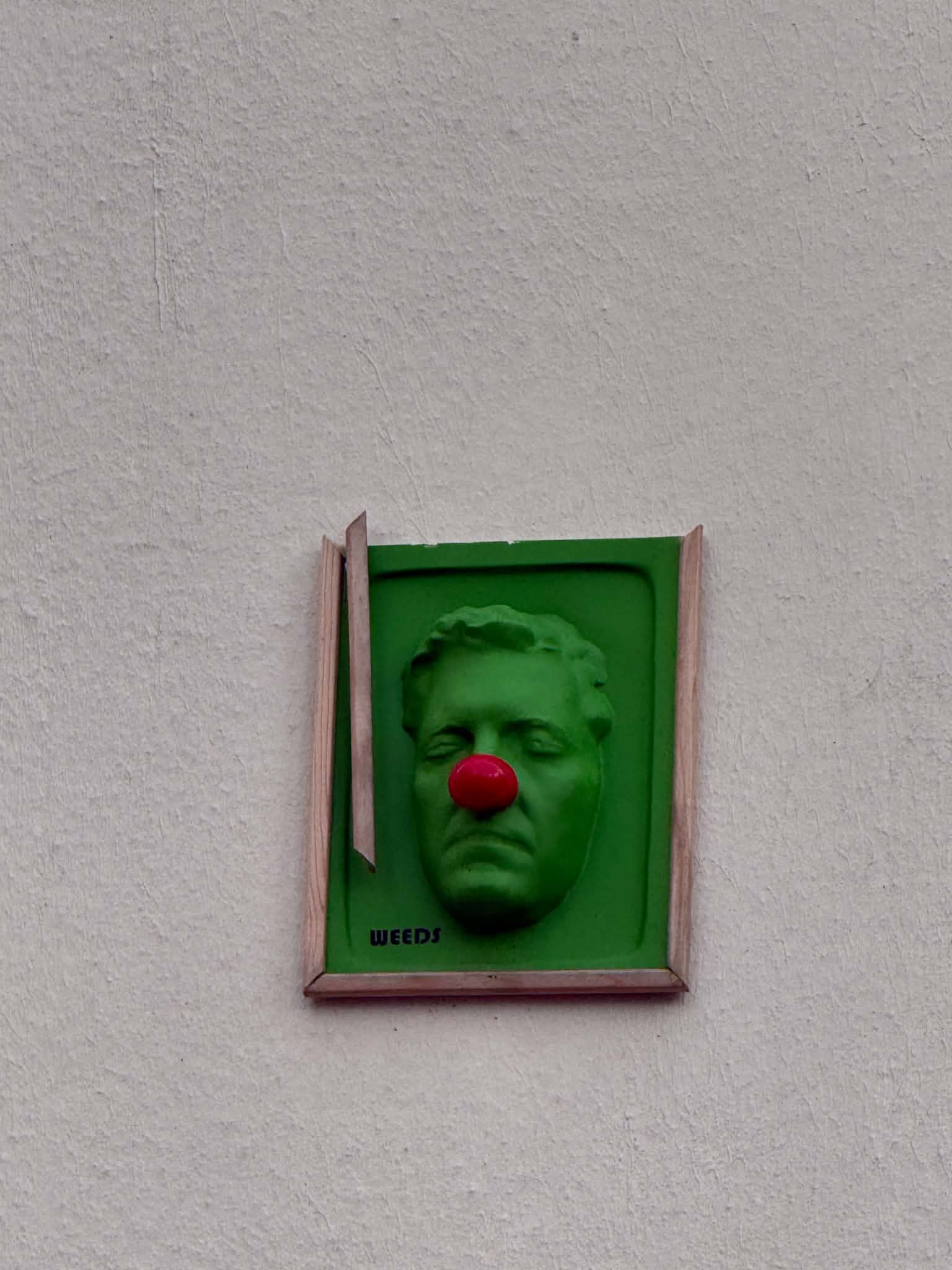 A playful street-art detail in Paris